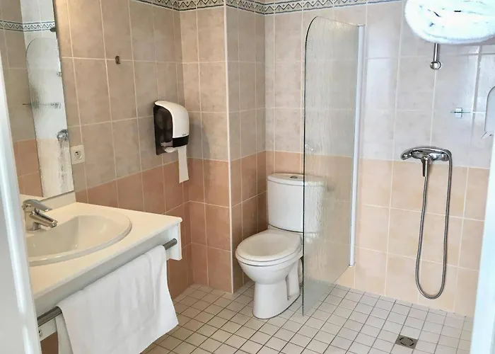 Logis Le Laurier Fleuri Hotel 2*